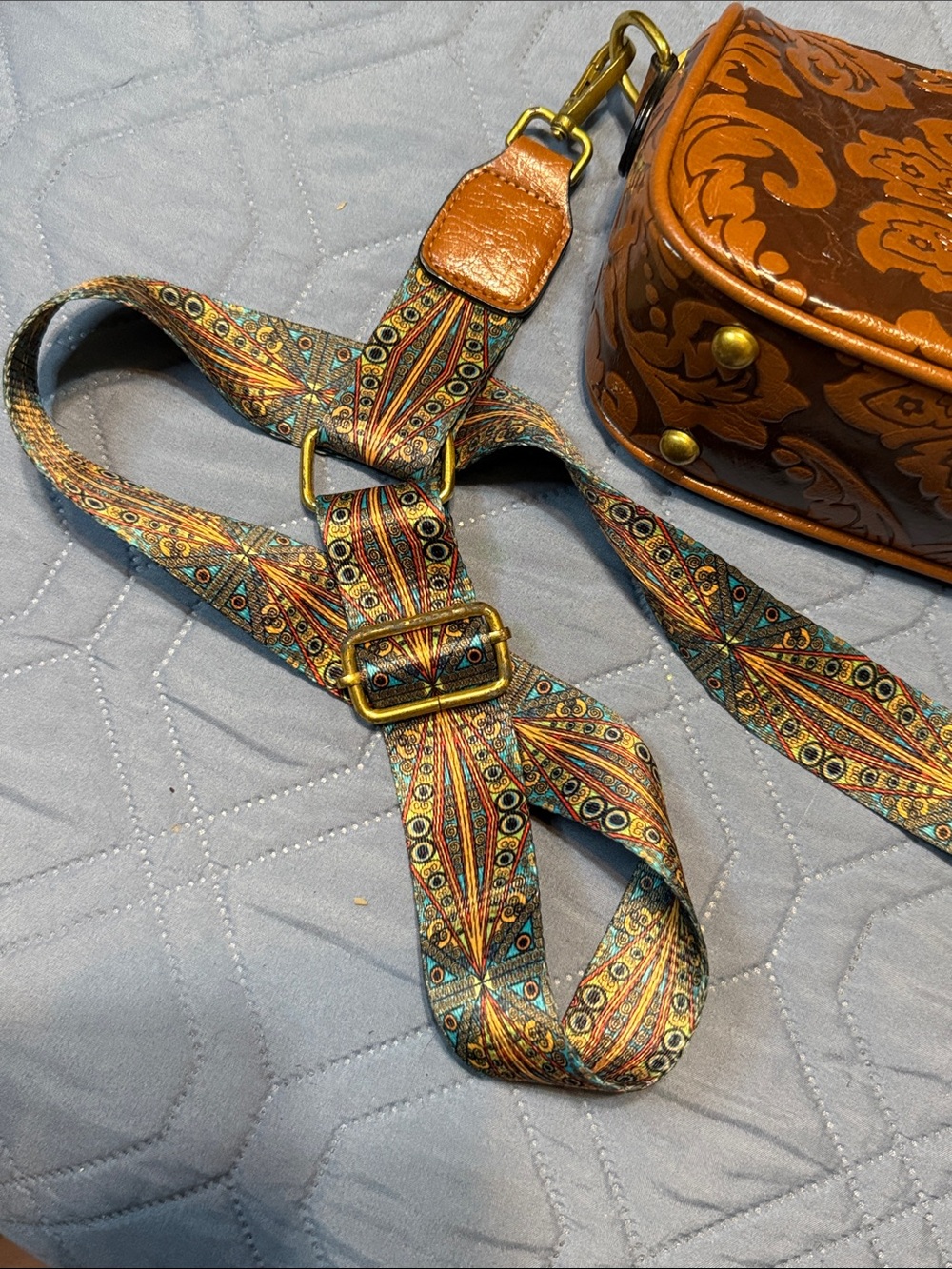 Artisan Tooled Leather Crossbody Bag with Patterned Strap - Brown - Picture 5 of 5